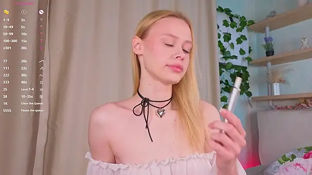 TaraSims online show from 11.10.25