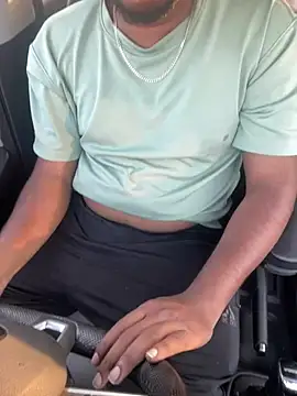 Snapshot of bighorn2000 chatting on 02.24.25 bighorn2000 online show from 02.24.25