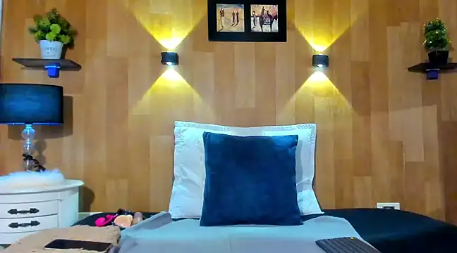 marianaa90 online show from 12.23.24