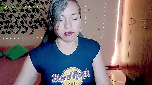 Lady breaks hearts online show from 11.22.25