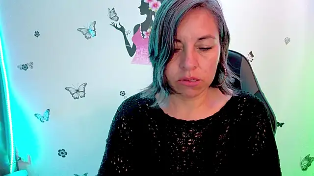 Lady breaks hearts online show from 04.07.26