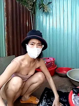 Snapshot of Lyly_sexy2k chatting on 03.02.25 Lyly sexy2k online show from 03.02.25