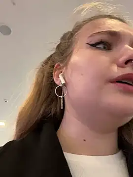 Snapshot of Holy_Tereza chatting on 12.07.24 Holy Tereza online show from 12.07.24