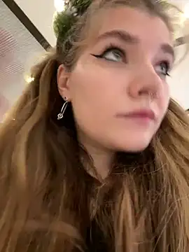 Snapshot of Holy_Tereza chatting on 12.21.24 Holy Tereza online show from 12.21.24