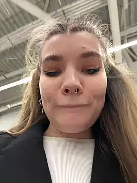 Snapshot of Holy_Tereza chatting on 01.11.25 Holy Tereza online show from 01.11.25