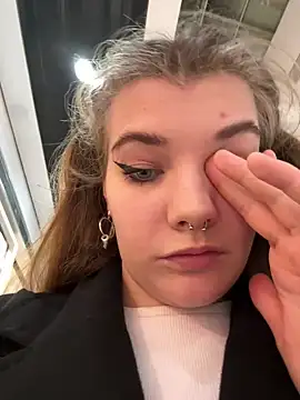 Snapshot of Holy_Tereza chatting on 01.12.25 Holy Tereza online show from 01.12.25