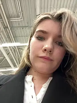 Snapshot of Holy_Tereza chatting on 01.25.25 Holy Tereza online show from 01.25.25