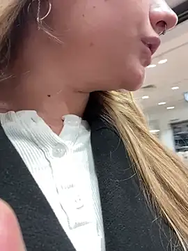 Snapshot of Holy_Tereza chatting on 02.21.25 Holy Tereza online show from 02.21.25