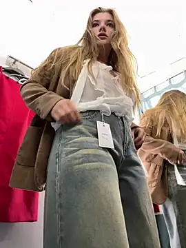 Snapshot of Holy_Tereza chatting on 02.23.25 Holy Tereza online show from 02.23.25