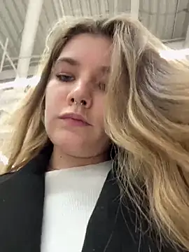 Snapshot of Holy_Tereza chatting on 03.14.25 Holy Tereza online show from 03.14.25