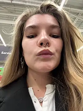 Snapshot of Holy_Tereza chatting on 03.15.25 Holy Tereza online show from 03.15.25