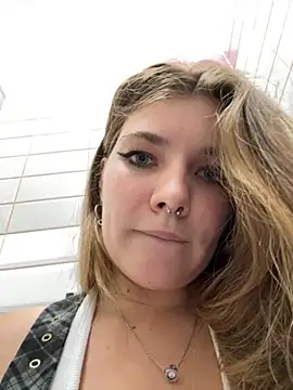 Snapshot of Holy_Tereza chatting on 09.16.25 Holy Tereza online show from 09.16.25