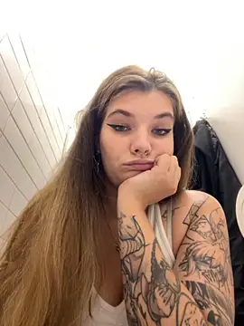 Snapshot of Holy_Tereza chatting on 10.05.25 Holy Tereza online show from 10.05.25