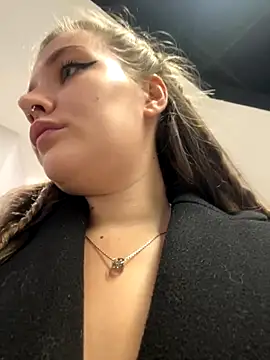 Snapshot of Holy_Tereza chatting on 11.09.25 Holy Tereza online show from 11.09.25