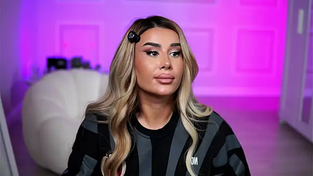 EvaZane online show from 10.26.25