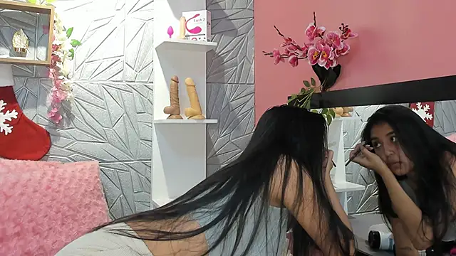 LilithKlain  online show from 12.30.24