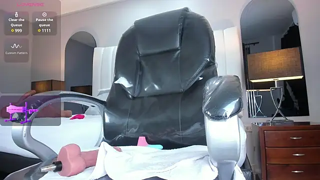 Snapshot of vanity_sex chatting on 12.30.24 vanity sex online show from 12.30.24