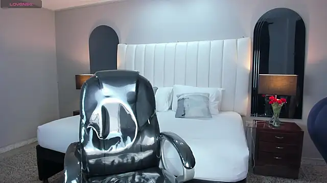 Snapshot of vanity_sex chatting on 02.25.25 vanity sex online show from 02.25.25