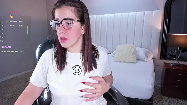 Snapshot of vanity_sex chatting on 10.23.25 vanity sex online show from 10.23.25