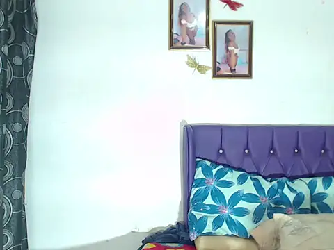 KandyHot  online show from 02.15.26