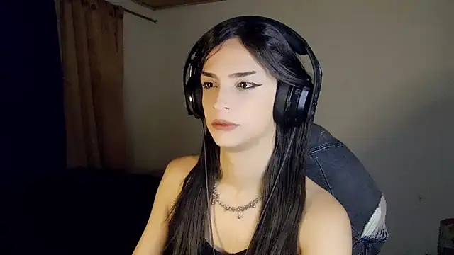 Dollbehavior  online show from 04.08.26