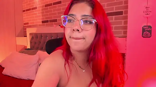 Snapshot of Rousse_Collinss chatting on 01.30.25 Rousse Collinss online show from 01.30.25