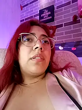 Snapshot of Rousse_Collinss chatting on 03.09.25 Rousse Collinss online show from 03.09.25