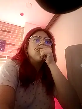 Snapshot of Rousse_Collinss chatting on 11.01.25 Rousse Collinss online show from 11.01.25