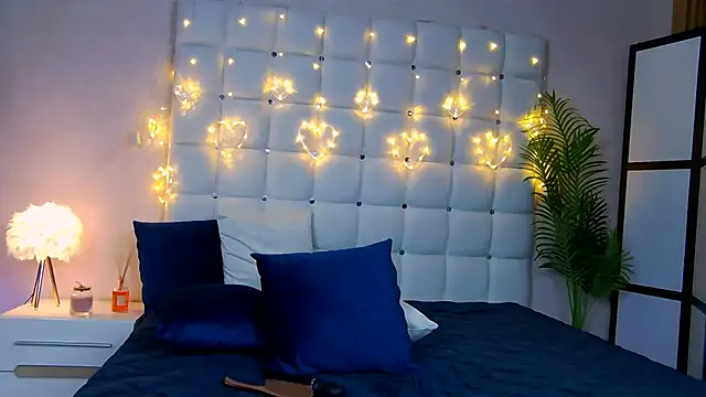 NicoleRosss online show from 01.23.25