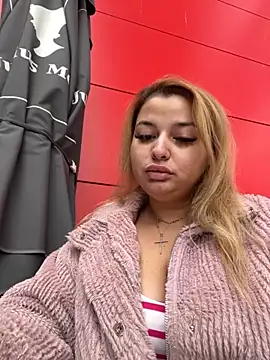 Snapshot of AllysonK chatting on 10.27.25 AllysonK online show from 10.27.25