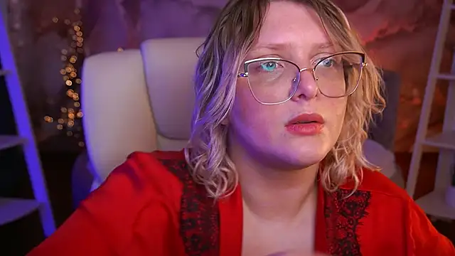 Snapshot of CoolTatis chatting on 03.03.26 CoolTatis online show from 03.03.26