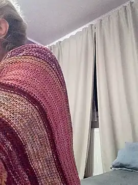 Snapshot of BritneyHudson chatting on 10.07.25 BritneyHudson online show from 10.07.25