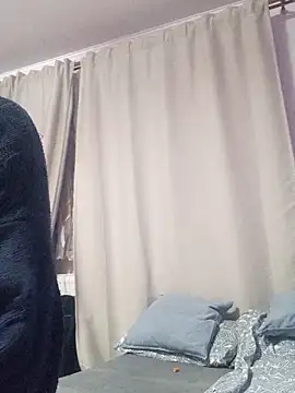 Snapshot of BritneyHudson chatting on 10.10.25 BritneyHudson online show from 10.10.25