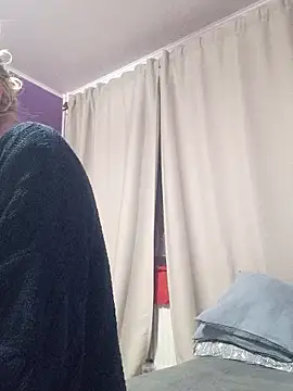 Snapshot of BritneyHudson chatting on 10.13.25 BritneyHudson online show from 10.13.25