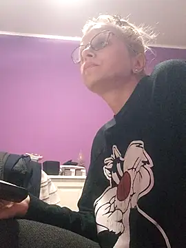 Snapshot of BritneyHudson chatting on 10.23.25 BritneyHudson online show from 10.23.25