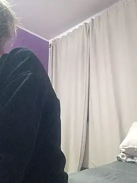 Snapshot of BritneyHudson chatting on 10.26.25 BritneyHudson online show from 10.26.25