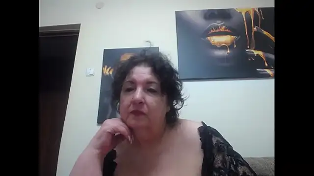 Snapshot of maturekorine chatting on 09.13.25 maturekorine online show from 09.13.25