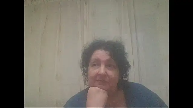 Snapshot of maturekorine chatting on 10.13.25 maturekorine online show from 10.13.25