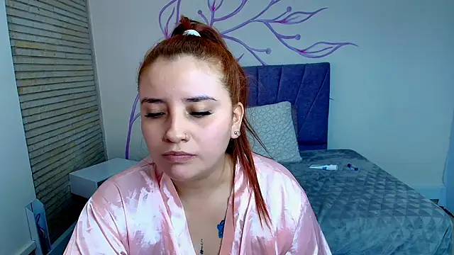 Snapshot of ZaraNolimits_ chatting on 12.13.24 ZaraNolimits online show from 12.13.24
