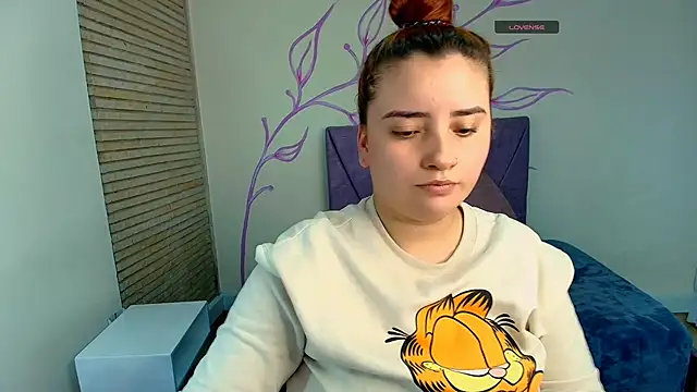 Snapshot of ZaraNolimits_ chatting on 01.31.25 ZaraNolimits online show from 01.31.25