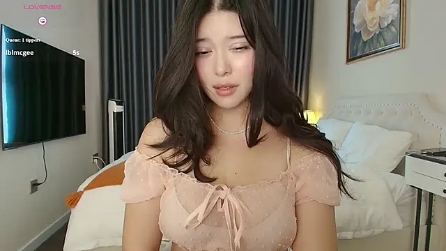 Snapshot of tenderlybaee chatting on 02.27.26 tenderlybaee online show from 02.27.26