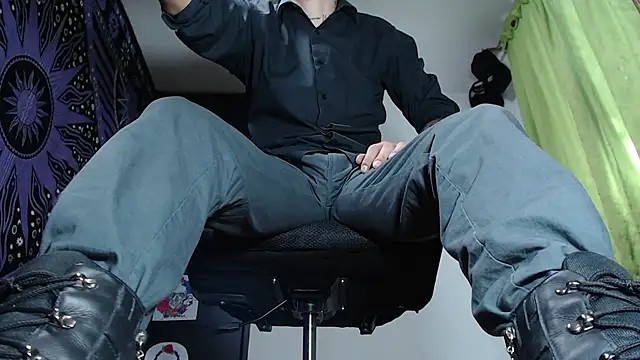 Snapshot of Dicaprioo_ chatting on 12.05.24 Dicaprioo online show from 12.05.24