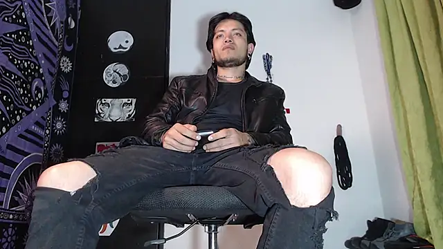 Snapshot of Dicaprioo_ chatting on 12.16.24 Dicaprioo online show from 12.16.24