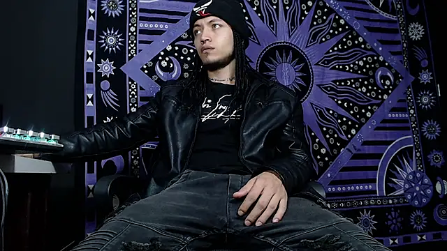 Snapshot of Dicaprioo_ chatting on 01.11.25 Dicaprioo online show from 01.11.25