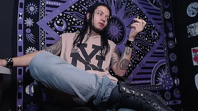 Snapshot of Dicaprioo_ chatting on 01.14.25 Dicaprioo online show from 01.14.25