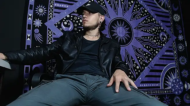 Snapshot of Dicaprioo_ chatting on 01.29.25 Dicaprioo online show from 01.29.25