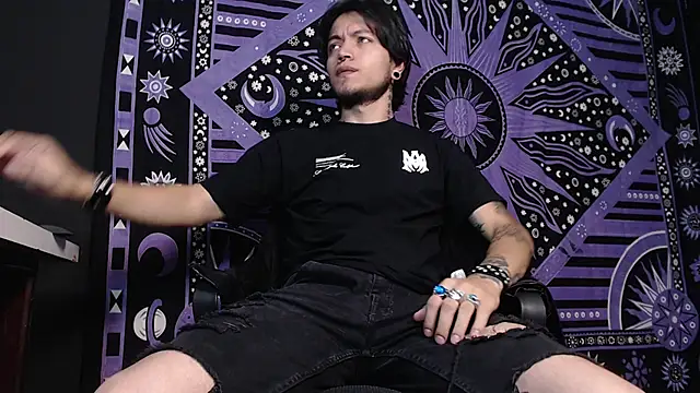 Snapshot of Dicaprioo_ chatting on 01.30.25 Dicaprioo online show from 01.30.25