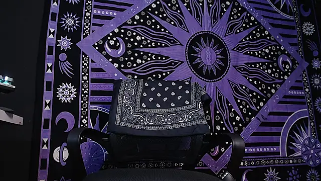 Snapshot of Dicaprioo_ chatting on 01.30.25 Dicaprioo online show from 01.30.25