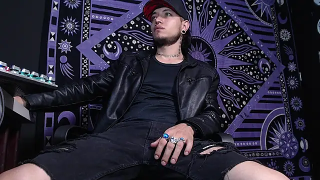 Snapshot of Dicaprioo_ chatting on 01.31.25 Dicaprioo online show from 01.31.25