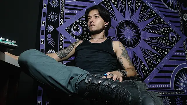 Snapshot of Dicaprioo_ chatting on 02.04.25 Dicaprioo online show from 02.04.25